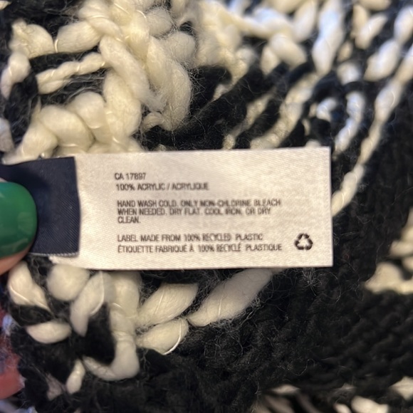 Gap - infinity Knit Black + White Scarf - Picture 4 of 4